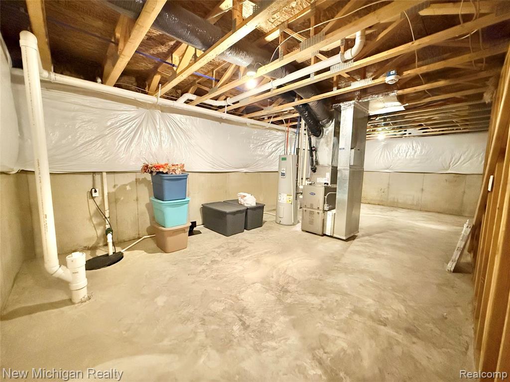 6079 Regency Drive, Burton, MI 48519 — Photo 29