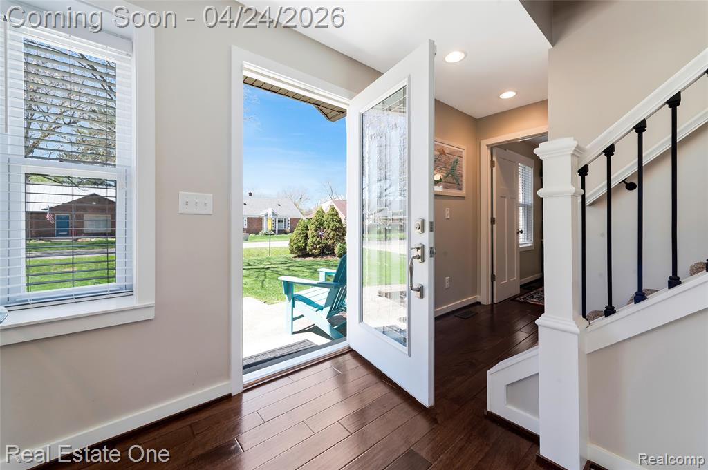 1963 Beverly Street, Sylvan Lake, MI 48320 — Photo 14