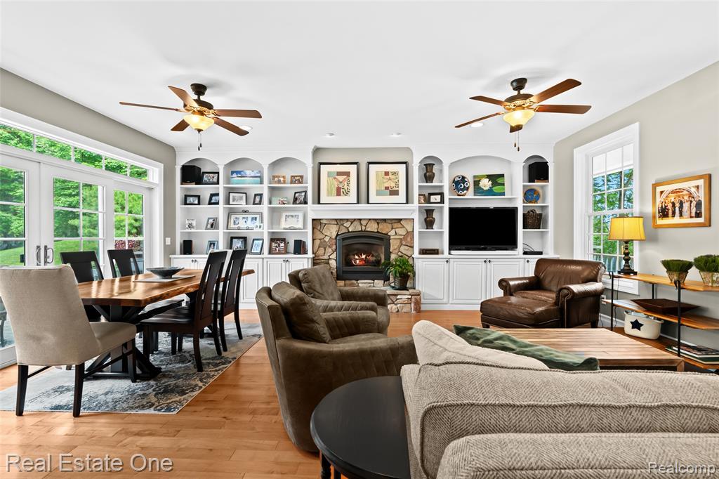 477 E Commerce Street, Milford, MI 48381 — Photo 7