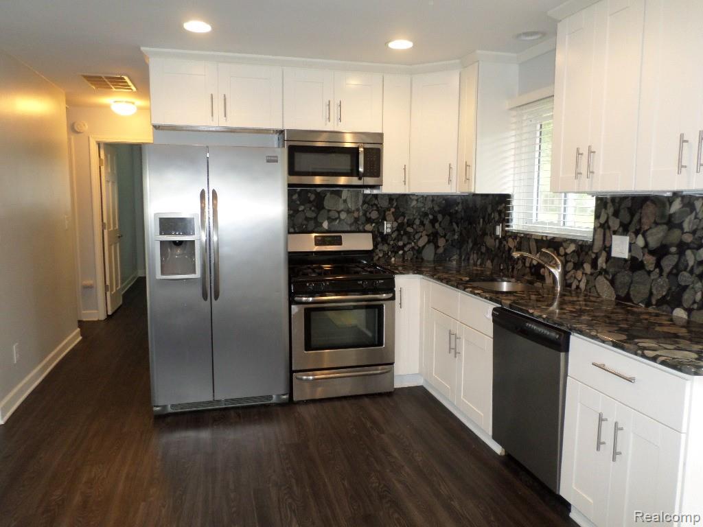 50763 Lenox Street, New Baltimore, MI 48047 — Photo 15