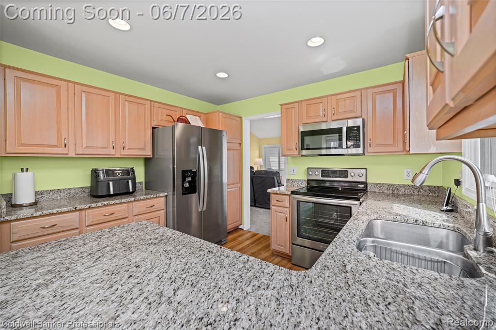 52505 Westcreek Drive Drive, Macomb, MI 48042 — Photo 14