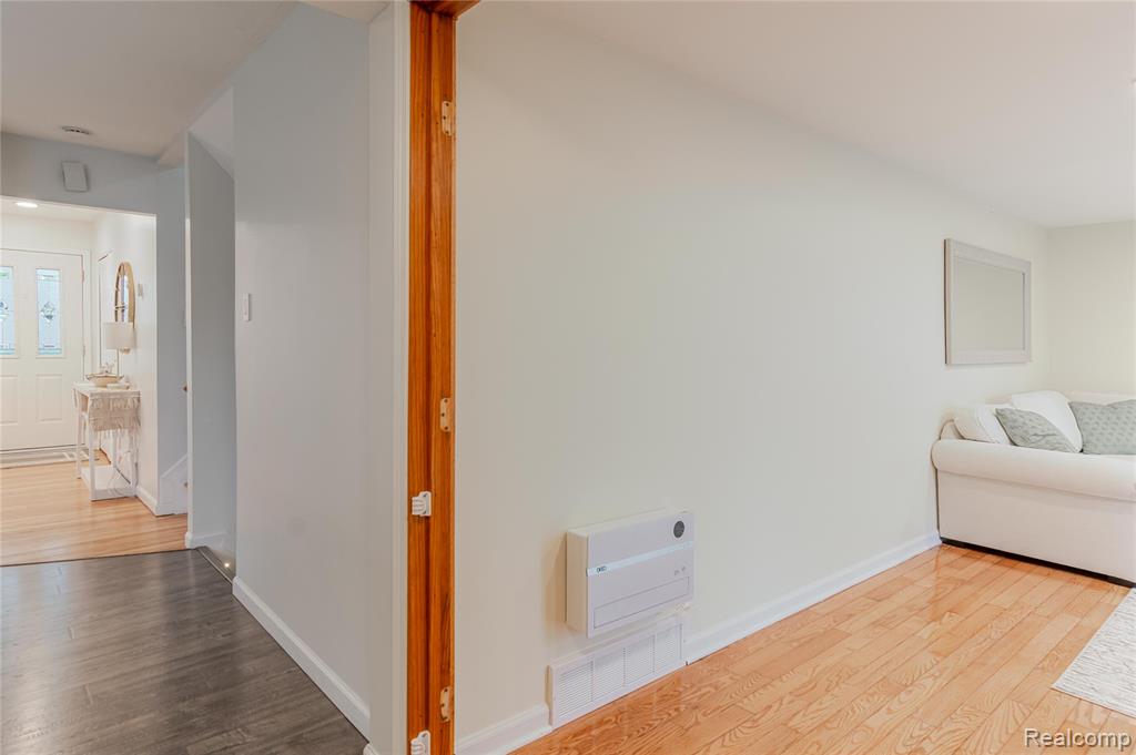 39832 Parklawn Drive, Sterling Heights, MI 48313 — Photo 13
