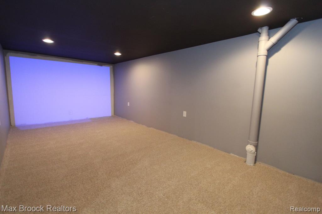 6620 RIDGEFIELD Circle, 204, West Bloomfield, MI — Photo 20