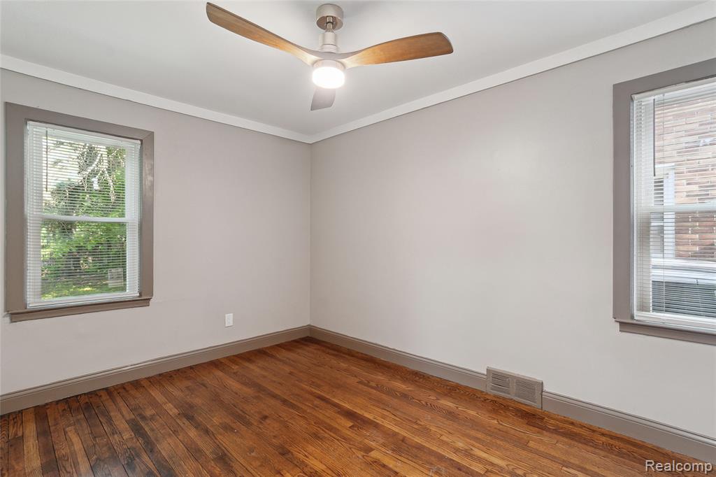9585 Asbury Park, Detroit, MI 48227 — Photo 20