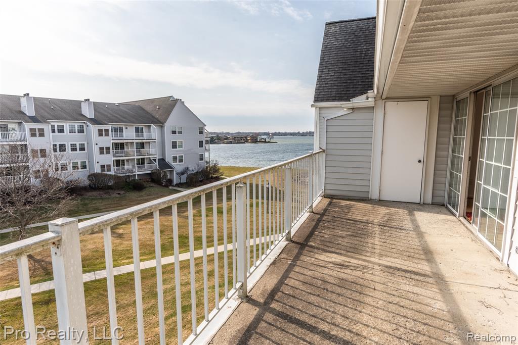 3559 Port Cove Drive, Waterford, MI 48328 — Photo 10