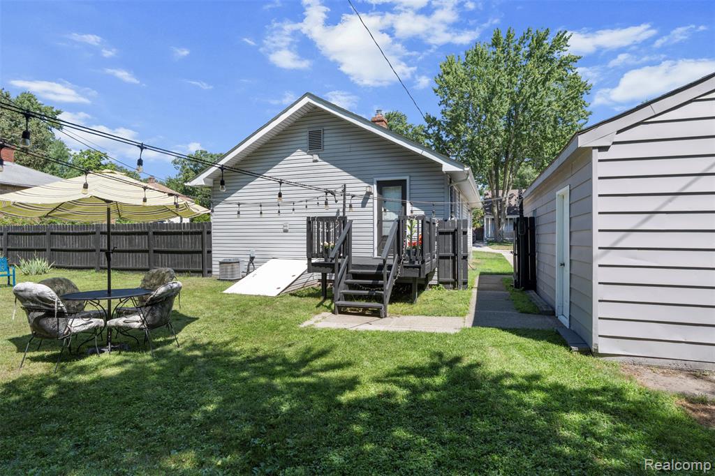 8431 Roseland Court, Oak Park, MI 48237 — Photo 21