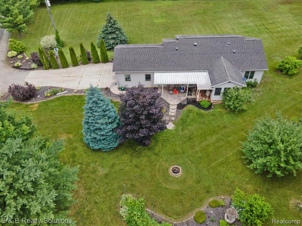 2264 Dodds Road, North Branch, MI 48461 — Photo 37