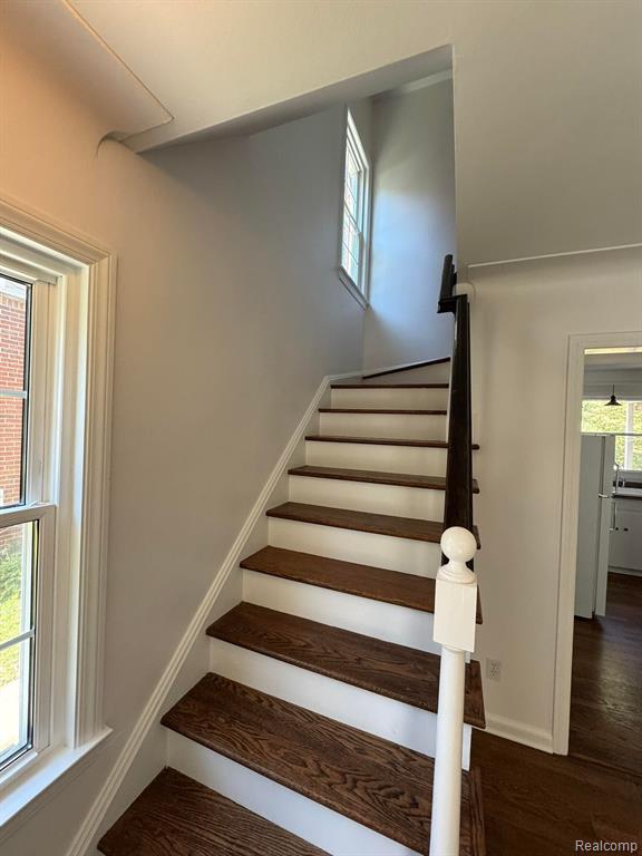 17 AMHERST Road, Pleasant Ridge, MI — Photo 2