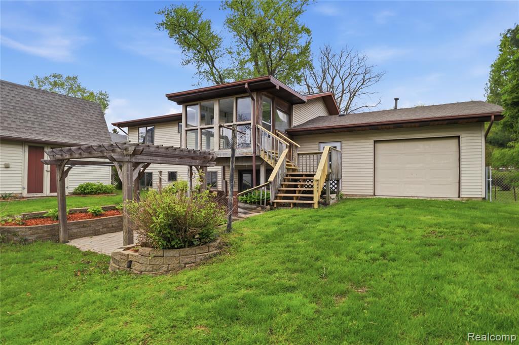 2465 Egelston Avenue, Burton, MI 48509 — Photo 53