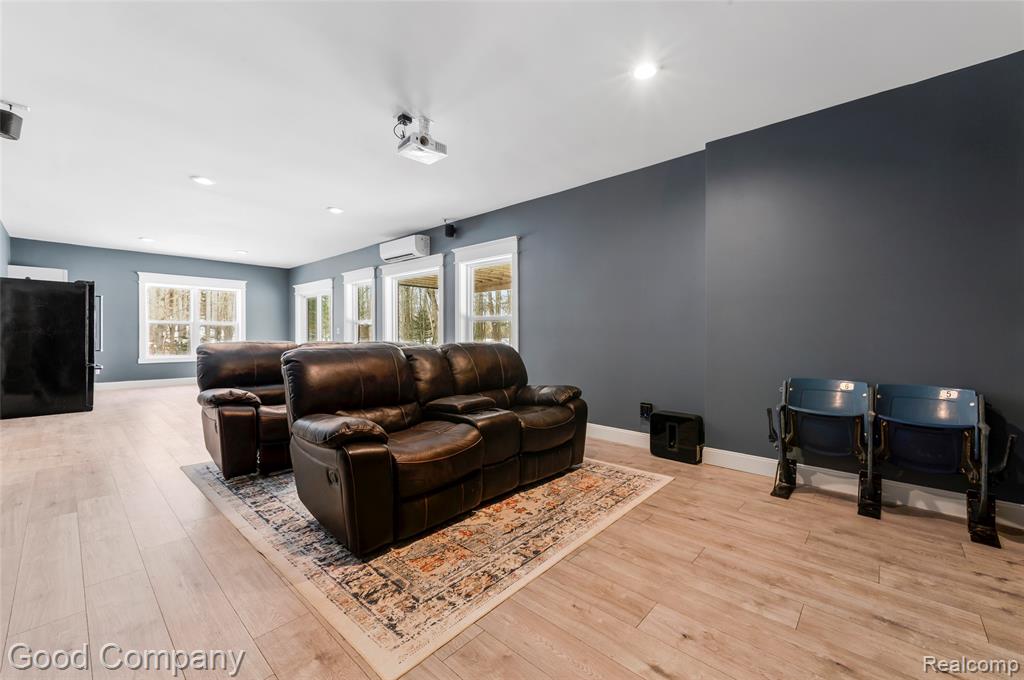 8687 Sunrise Mist Drive, Pinckney, MI 48169 — Photo 39