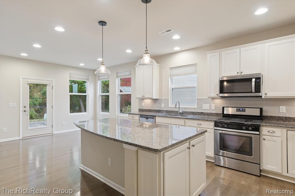 49534 Mapleton, Canton, MI 48188 — Photo 13