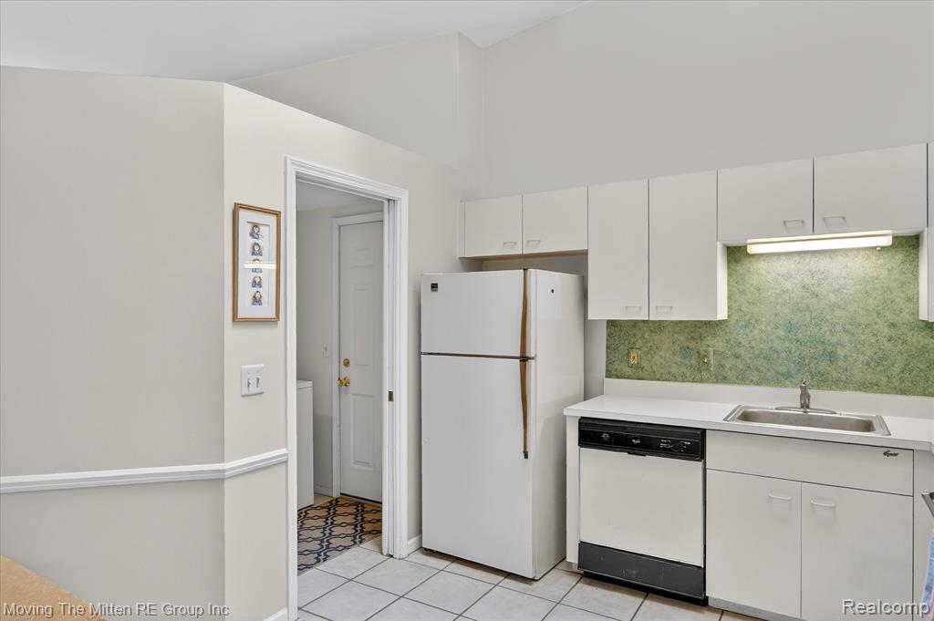 7127 Danbrooke Court, West Bloomfield, MI, 00000