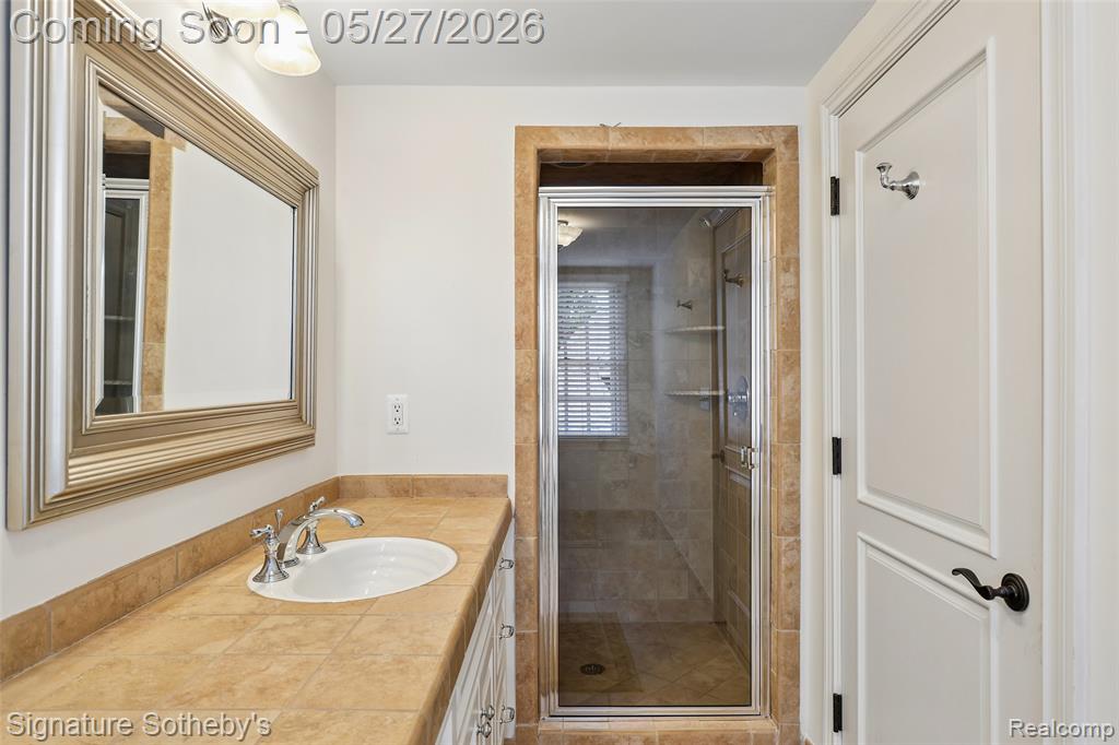 555 Baldwin Court, Birmingham, MI 48009 — Photo 27