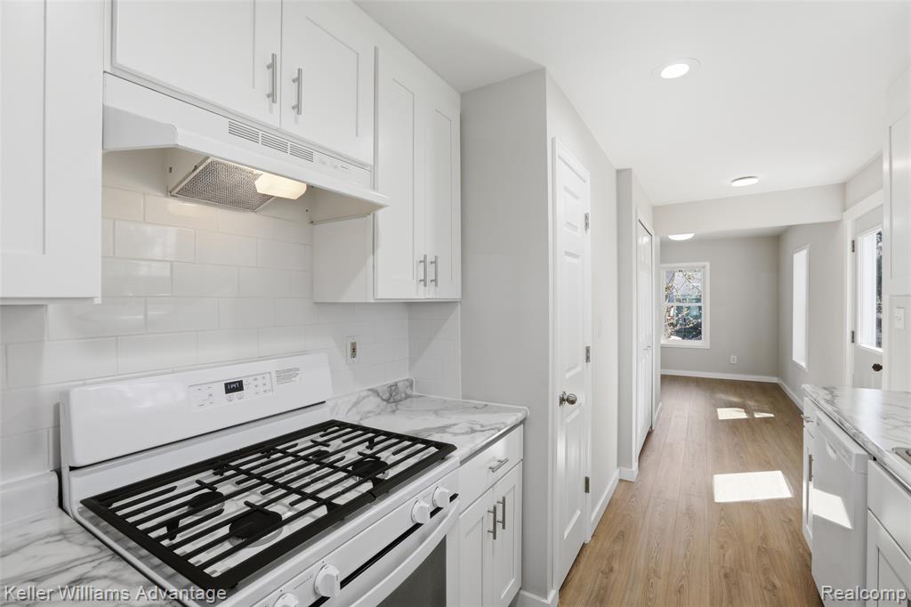 33451 Brown Street, Garden City, MI — Photo 15
