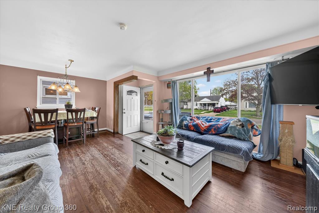 31325 Sheridan Street, Garden City, MI — Photo 8