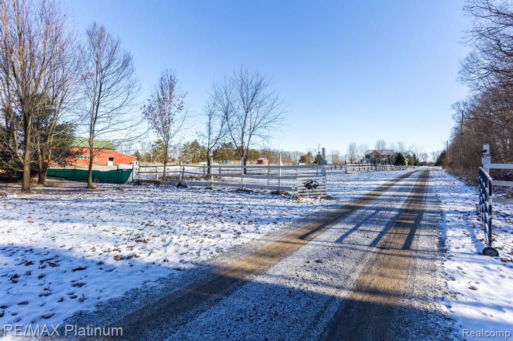 536 N CEDAR Road, Fowlerville, MI 48836 — Photo 50