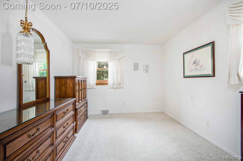 6147 Dwight Street, Dearborn Heights, MI 48127 — Photo 11