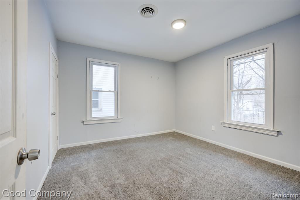 849 CHALMERS Street, Detroit, MI 48215 — Photo 27