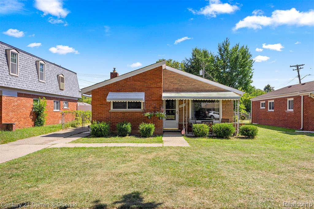 5015 Lincoln Boulevard, Dearborn Heights, MI 48125 — front exterior