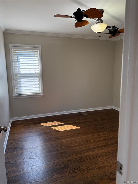 800 CAMBRIDGE Road, Berkley, MI 48072 — Photo 11