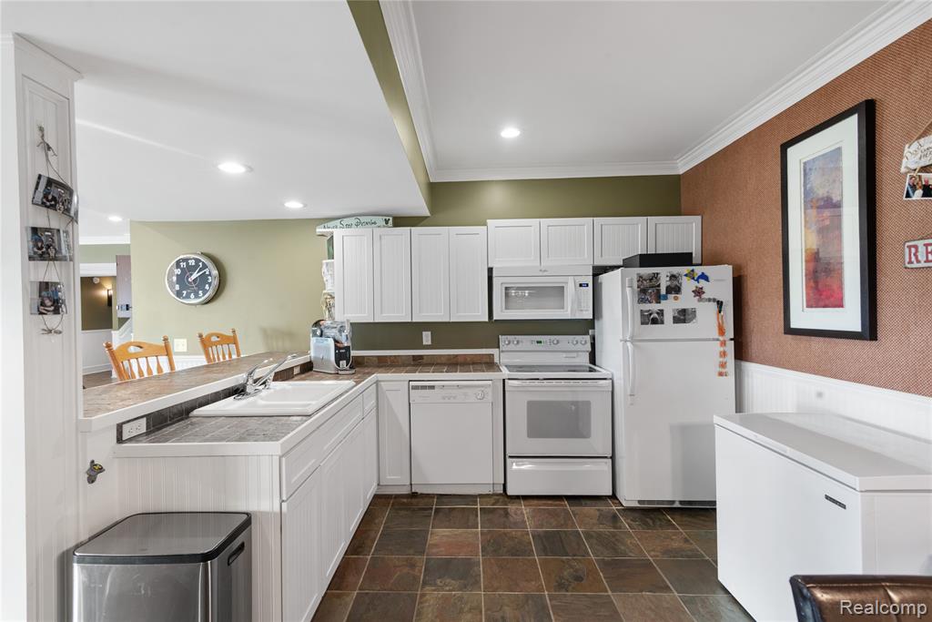9096 Copper Ridge Drive, Davison, MI 48423 — Photo 34