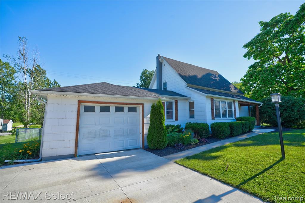 10469 W PIERSON Road, Flushing, MI 48433 — Photo 9