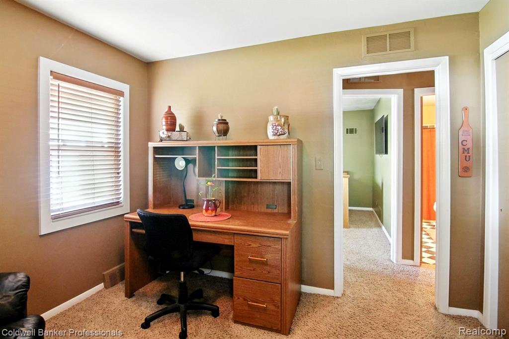 4022 Meigs Avenue, Waterford, MI 48329 — Photo 14