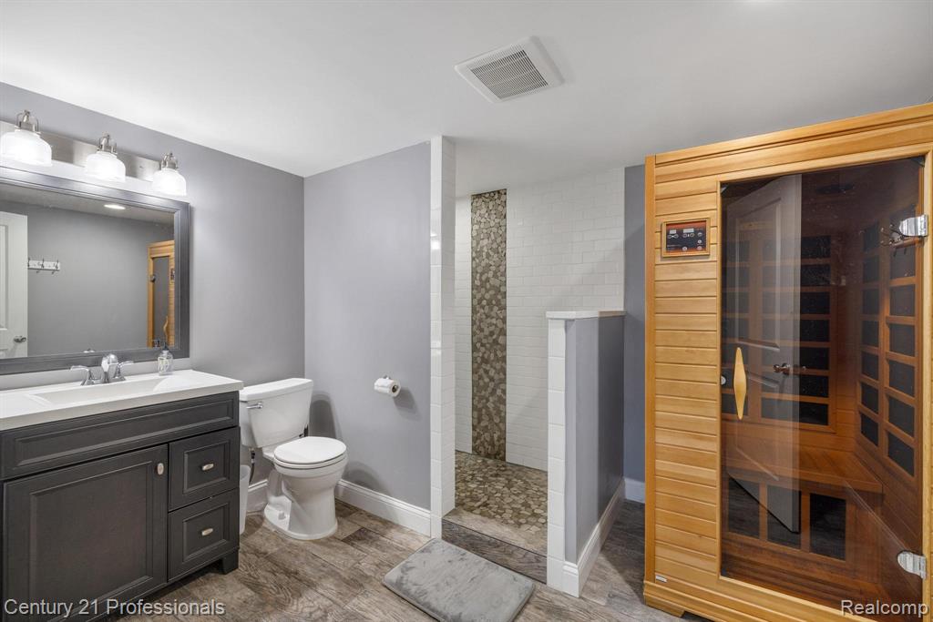 9754 Windsor Lane, Clarkston, MI 48348 — Photo 53