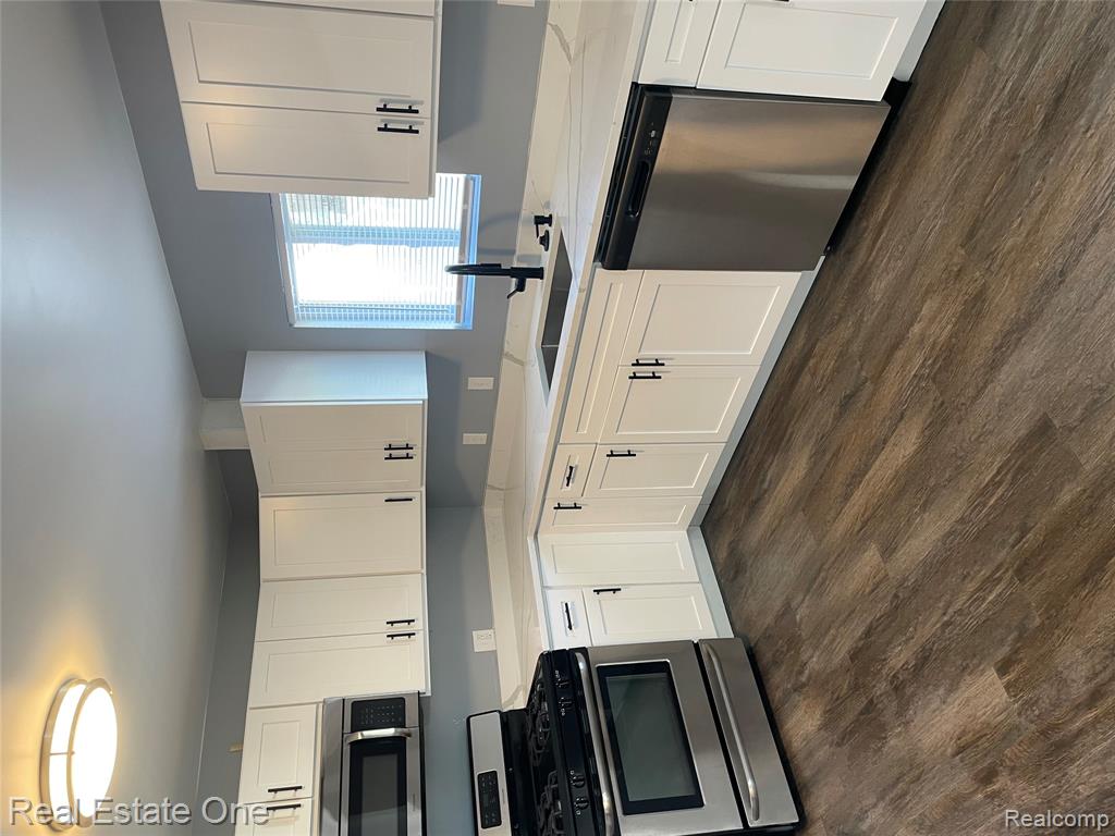 18475 Hazelwood Street, Roseville, MI 48066 — Photo 7