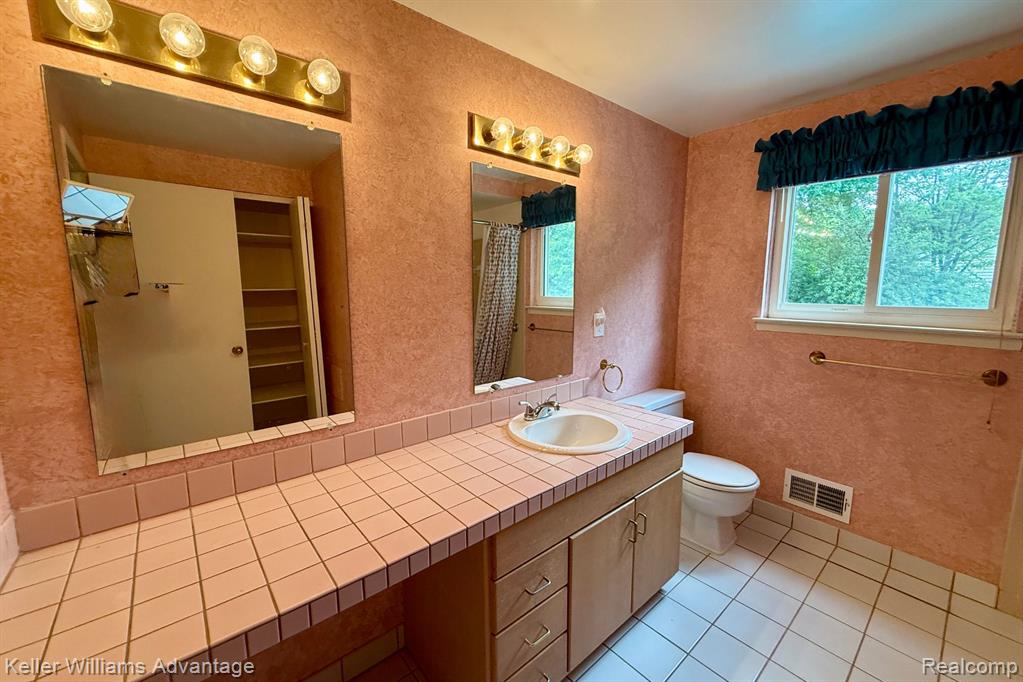 40795 Katie Drive, Novi, MI — Photo 26