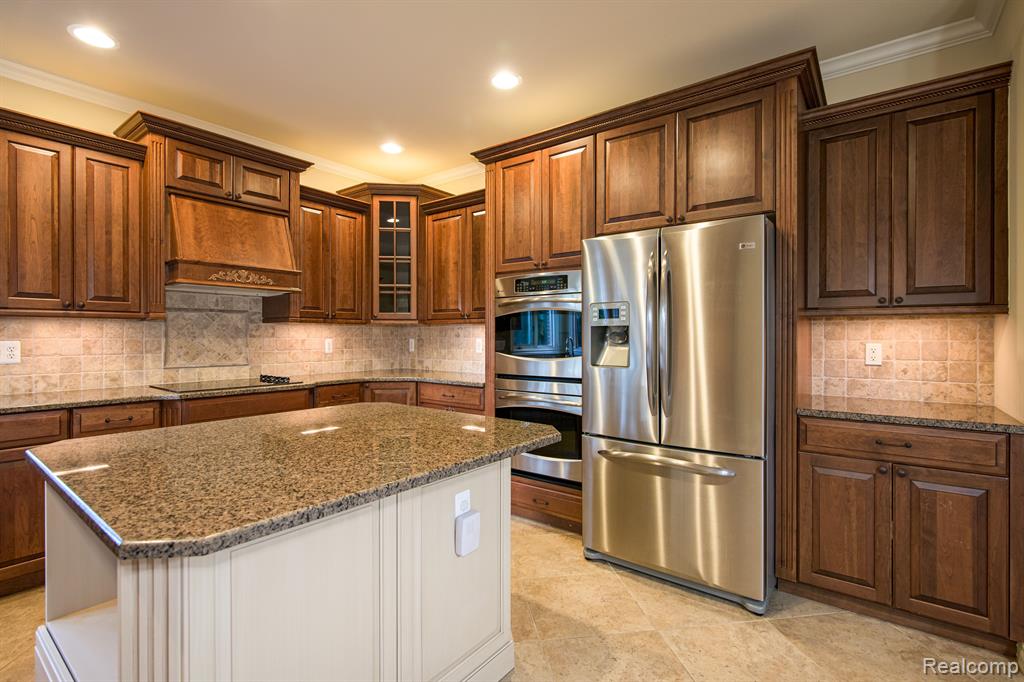 61491 CROWN POINT Drive, Washington, MI — Photo 4