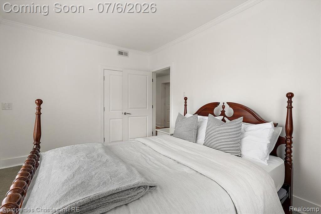 22482 Beach Street, Saint Clair Shores, MI 48081 — Photo 20