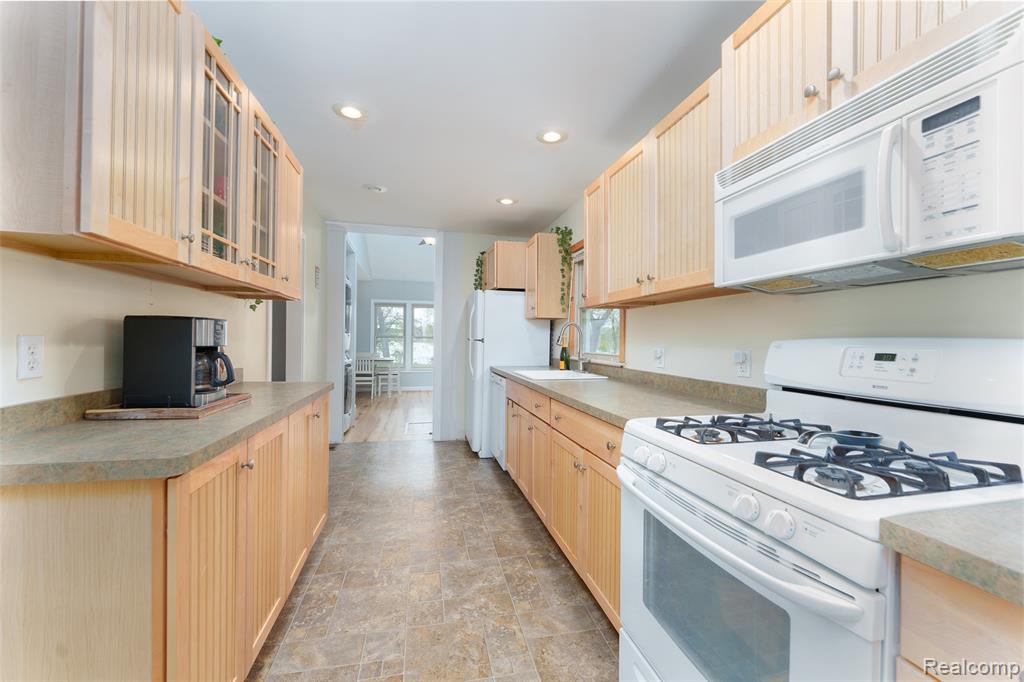 7490 Noahs Landing, Gregory, MI 48137 — Photo 25