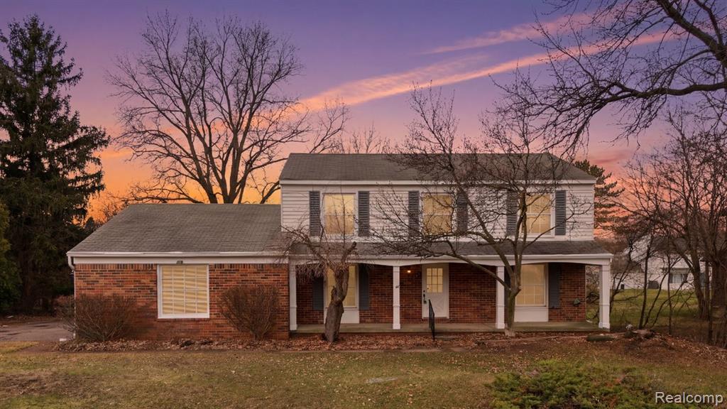 5634 Stratford Drive, West Bloomfield, MI — front exterior