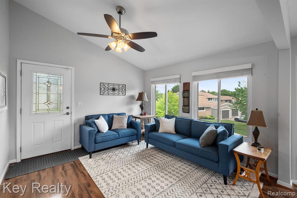 1100 WASHINGTON Circle, Northville, MI 48167 — Photo 6