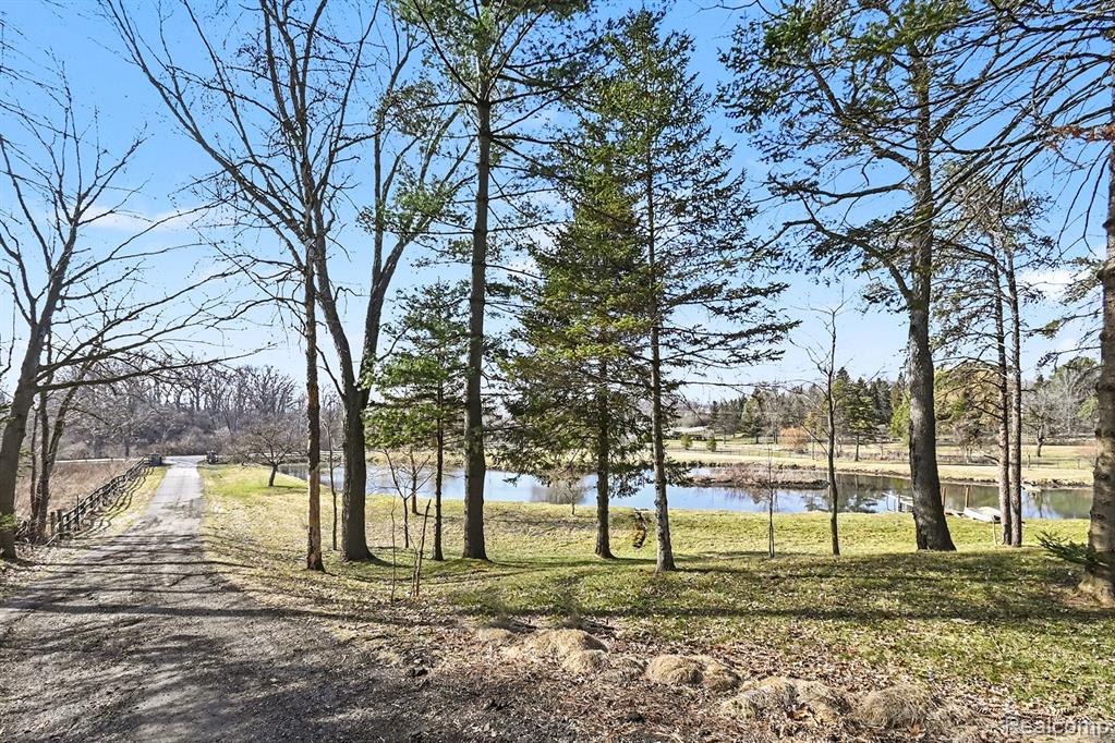 100 N Latson Road, Howell, MI 48843 — Photo 52