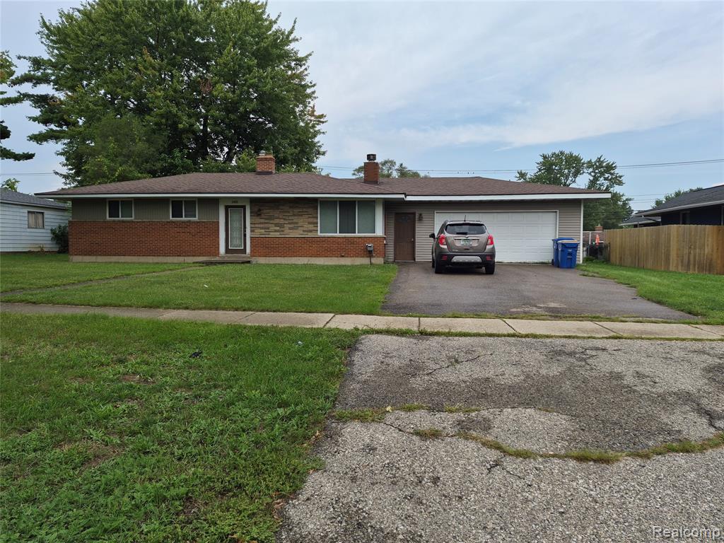 3498 W Walton Boulevard, Waterford, MI 48329