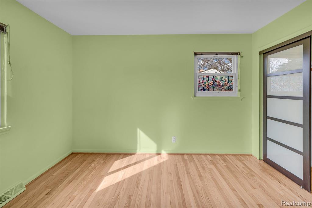 6084 HERBMOOR Street, Troy, MI 48098 — Photo 22