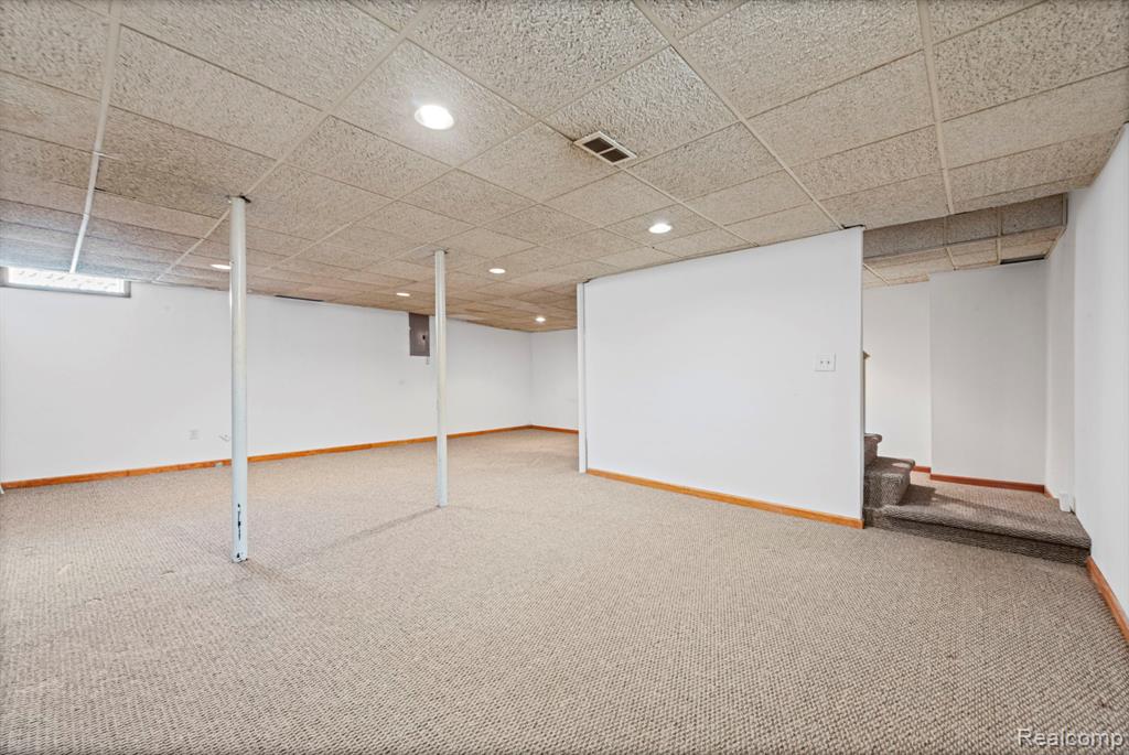 941 Pine Street, Wyandotte, MI 48192 — Photo 26