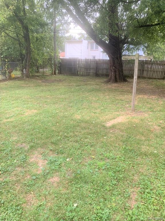 7243 HUDSON Avenue, Warren, MI 48091 — Photo 2