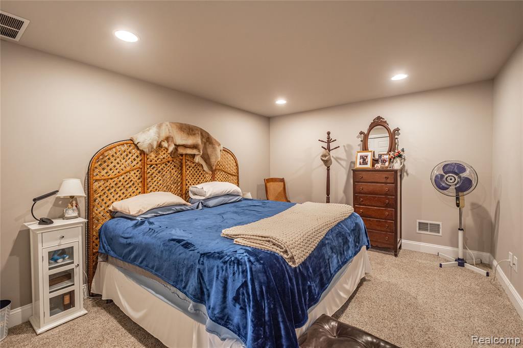582 Snowbird Circle E Circle E, St. Clair, MI 48079 — Photo 26