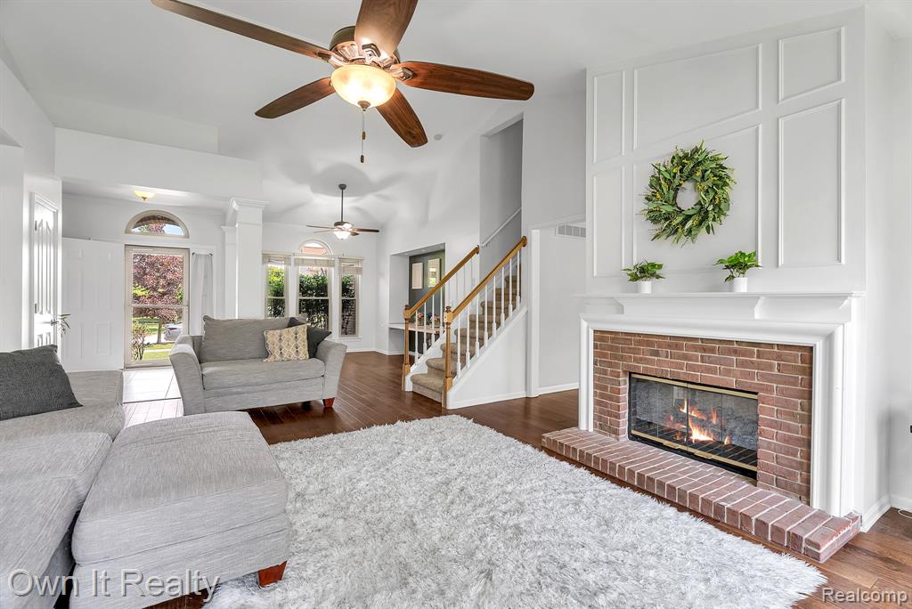 45693 Radnor Road, Canton, MI 48187 — Photo 9