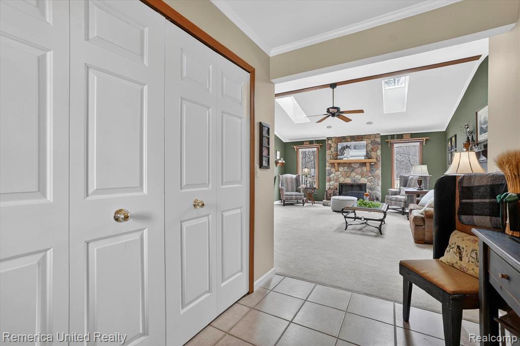 660 E Allen Road, Howell, MI 48855 — Photo 9