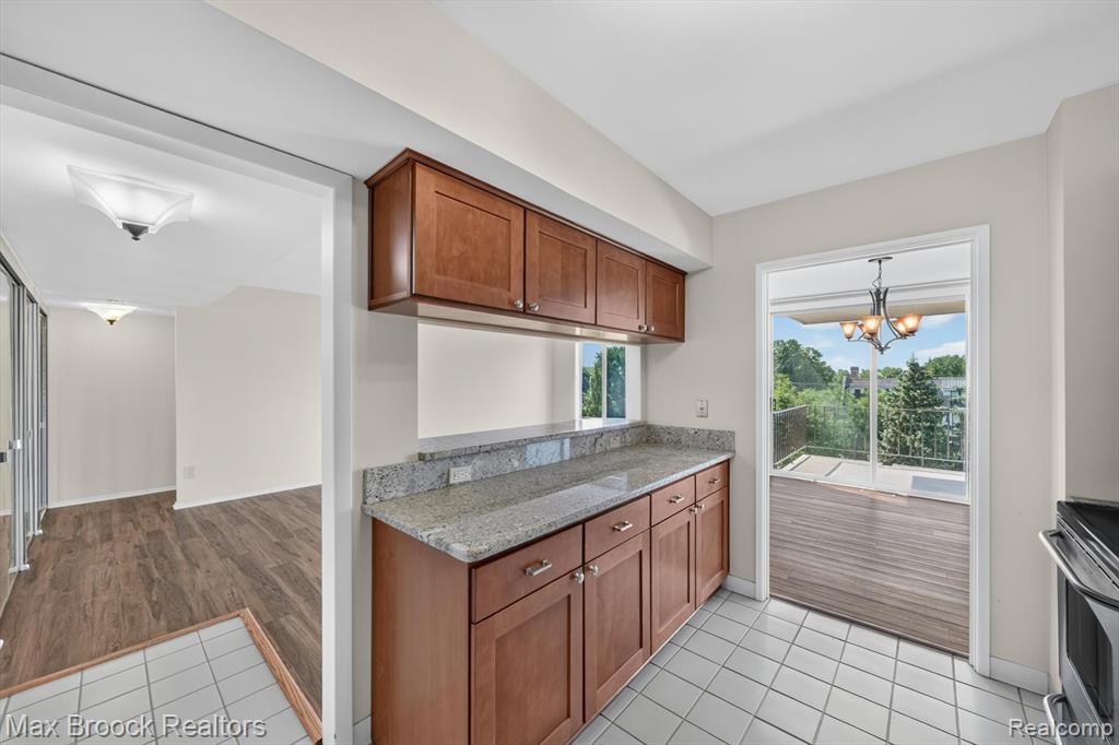 600 W BROWN Street, Birmingham, MI 48009 — Photo 25
