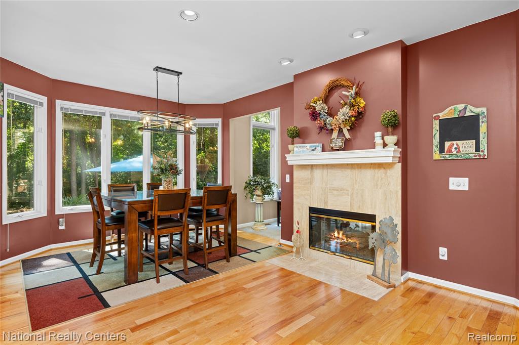 4577 Darlene Drive, Commerce Twp, MI 48382 — Photo 18