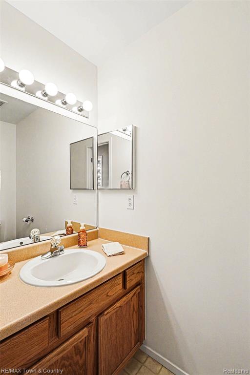 9358 Parkview Circle, Grand Blanc, MI 48439 — Photo 15