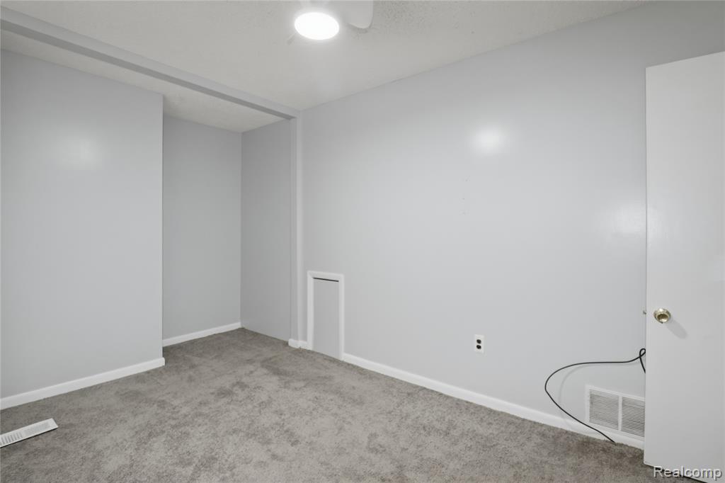 2555 W Boston Boulevard, Detroit, MI 48206 — Photo 23