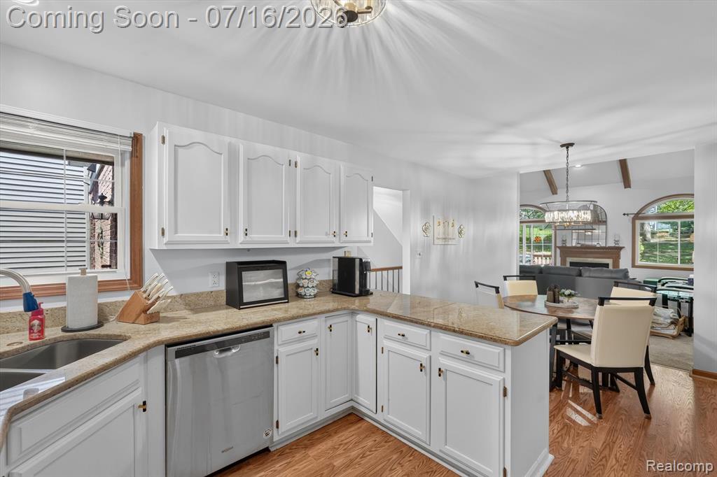 808 Maplewood Court, Brighton, MI 48116 — Photo 15