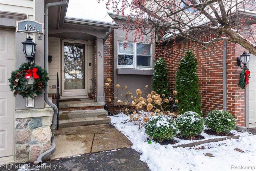 424 Oak Run Court, 11, Royal Oak, MI 48073 — Photo 3