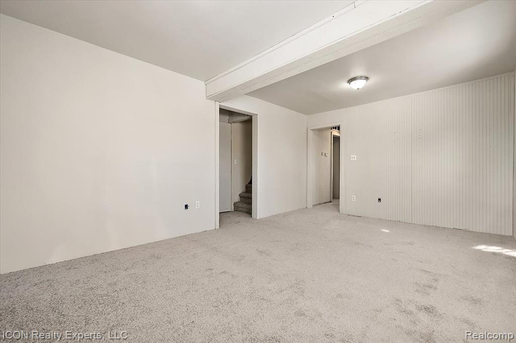 8226 Dickert street, Commerce Twp, MI 48382 — Photo 10